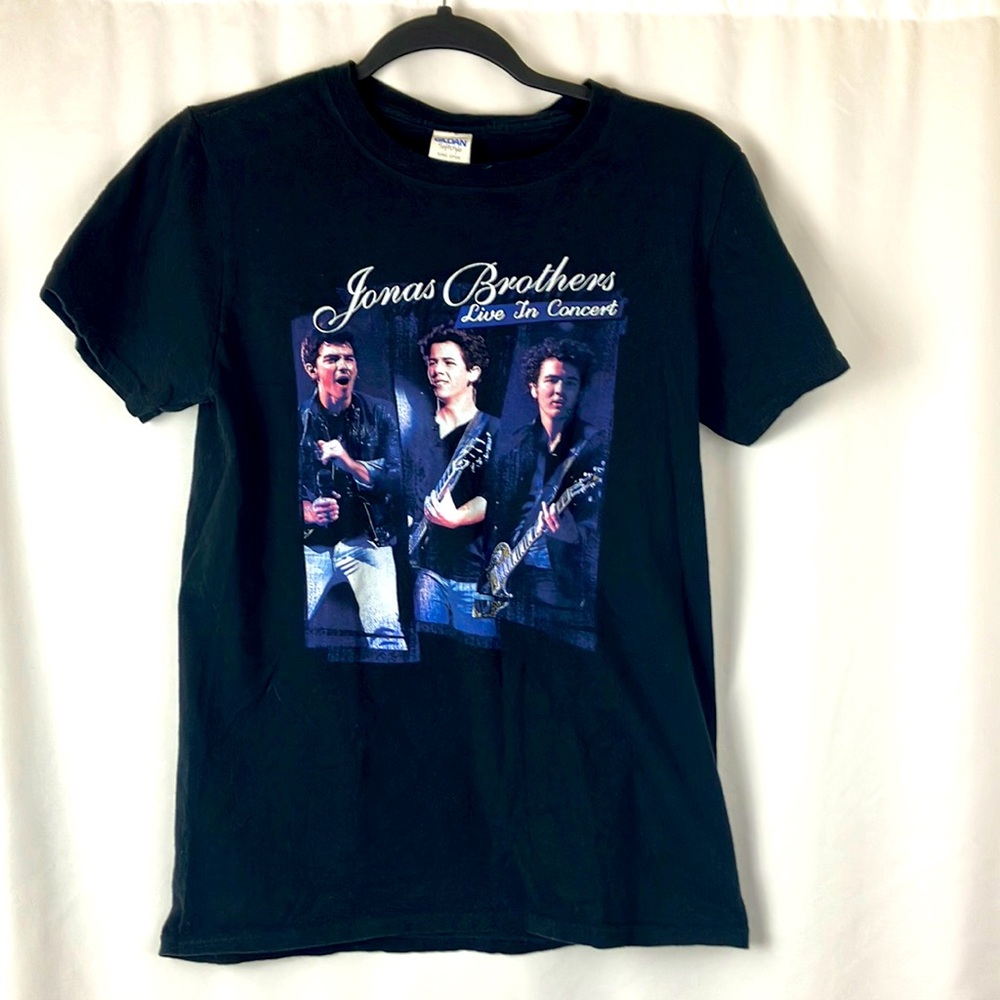Gildan black Jonas Brothers Live in Concert graphic T-Shirt size small